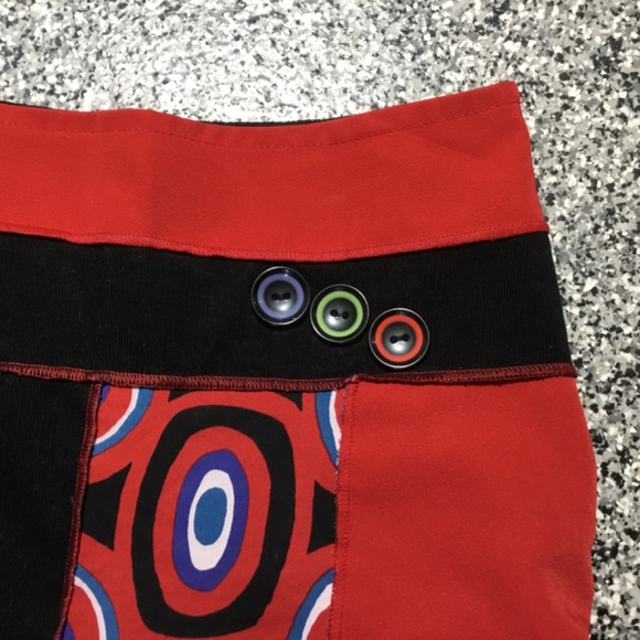 R.P. Tamar โฆ Bold Vintage Artwear Made in France Skirt (S) - Picture 2 of 7